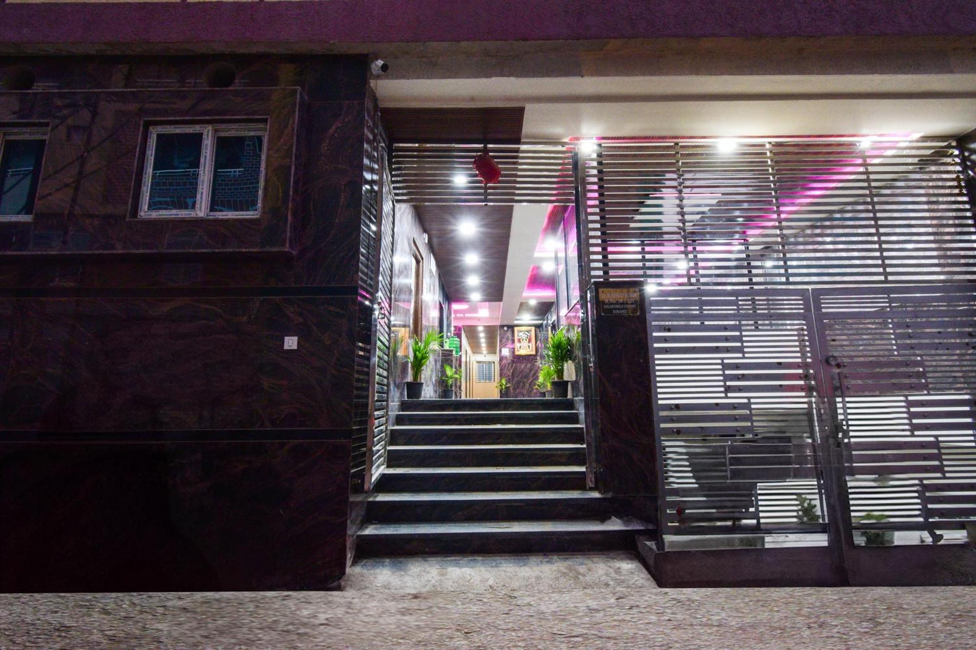 Super Townhouse Kokapet Formerly Aarian Tej Nilayam Gundipet Zewnętrze zdjęcie