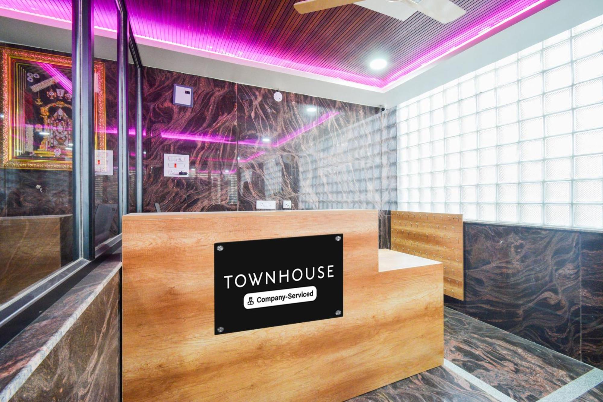 Super Townhouse Kokapet Formerly Aarian Tej Nilayam Gundipet Zewnętrze zdjęcie