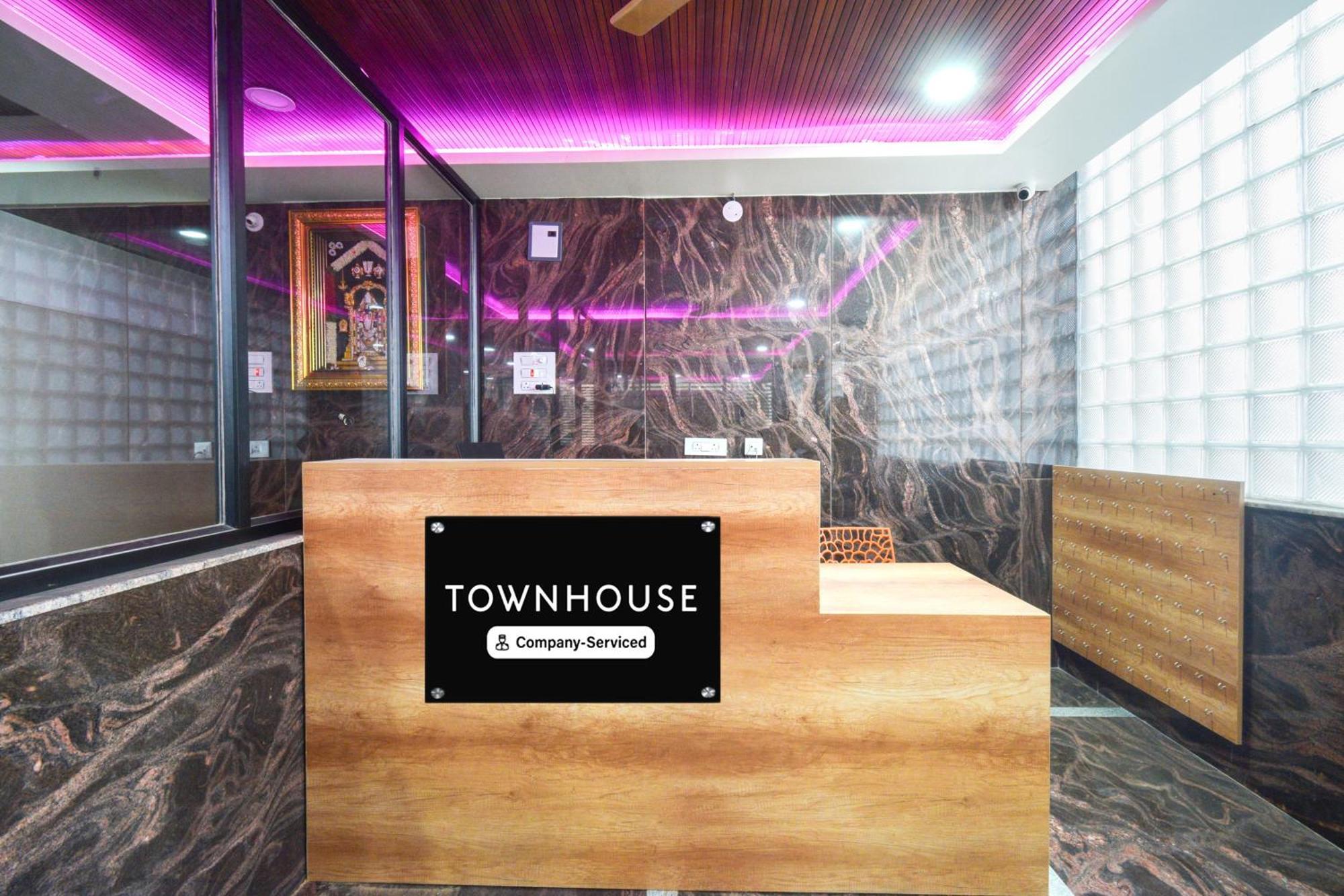Super Townhouse Kokapet Formerly Aarian Tej Nilayam Gundipet Zewnętrze zdjęcie