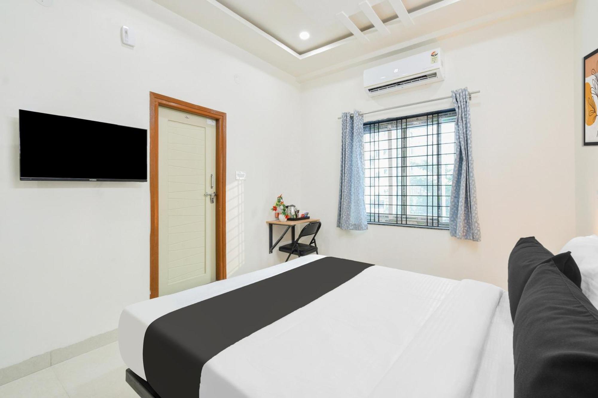 Super Townhouse Kokapet Formerly Aarian Tej Nilayam Gundipet Zewnętrze zdjęcie