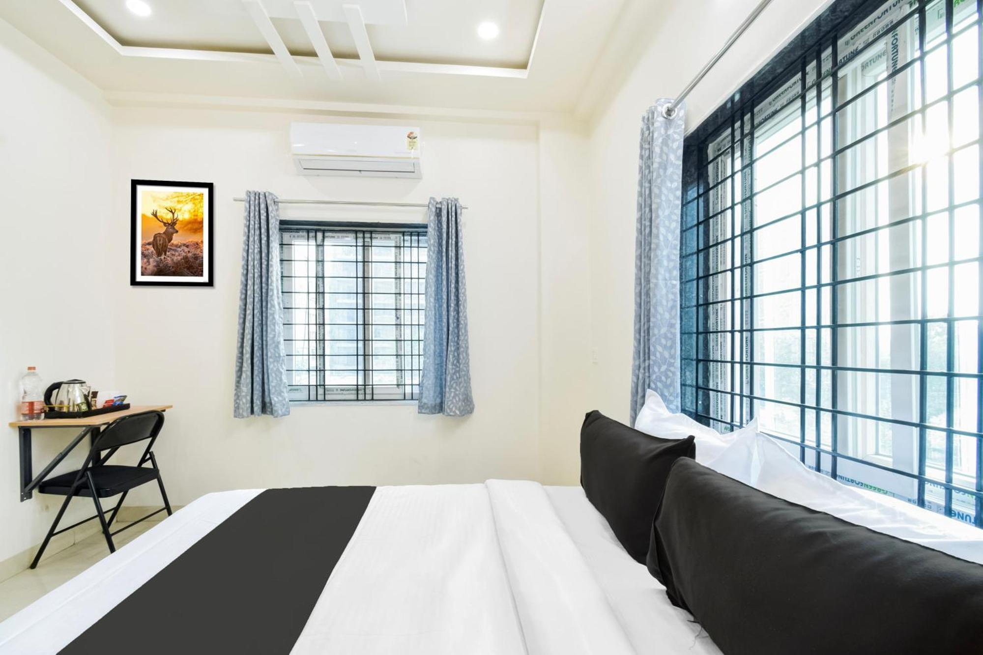 Super Townhouse Kokapet Formerly Aarian Tej Nilayam Gundipet Zewnętrze zdjęcie